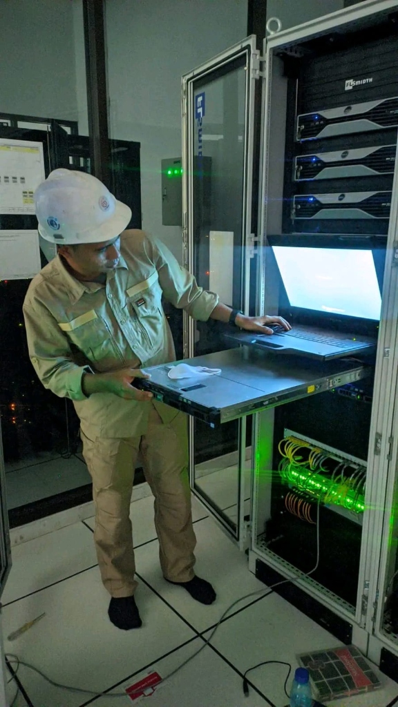 MAINTENANCE QCX SERVER & DATA CENTER OPTIMIZATION - Slide 1